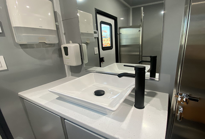 Honeywagon Int-10
